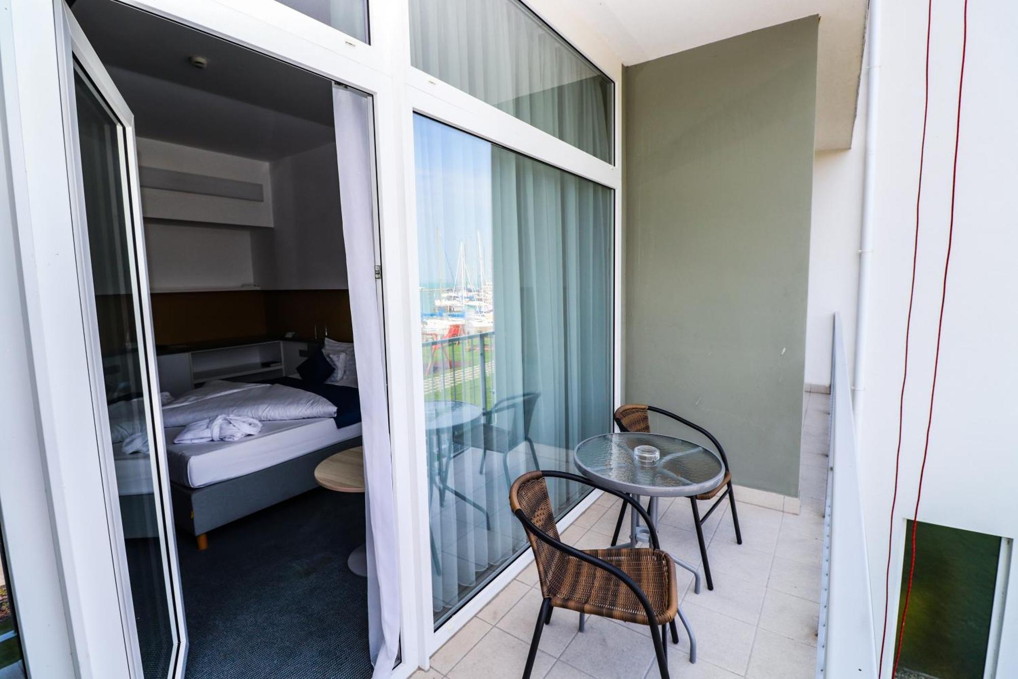 Hotel Yacht Wellness & Business Siofok