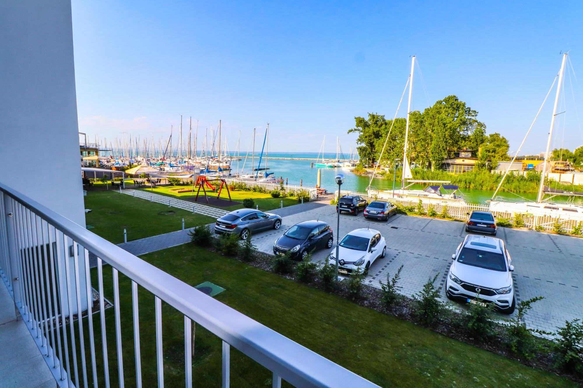 Hotel Yacht Wellness & Business Siófok