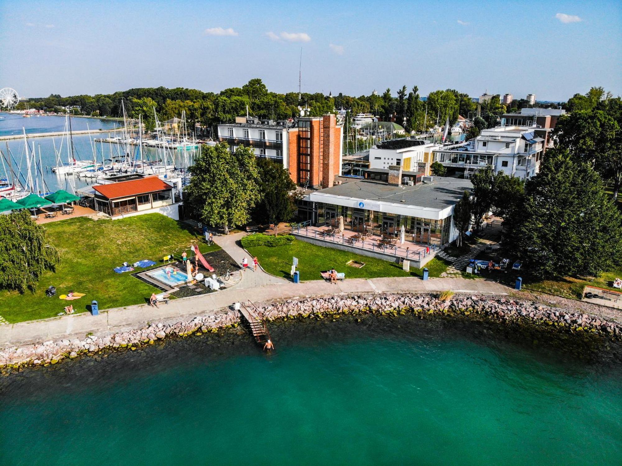 Hotel Yacht Wellness & Business