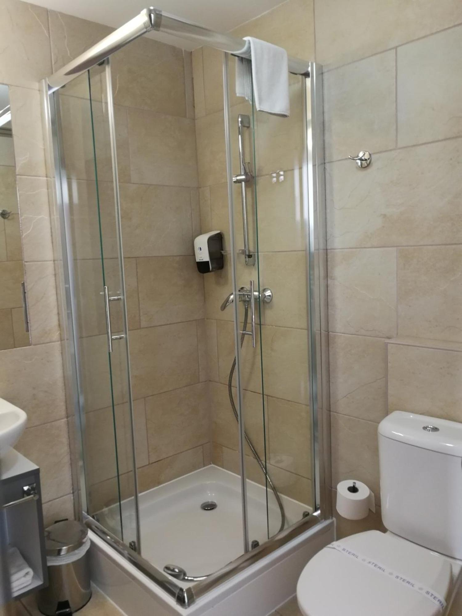 Yacht Wellness & Business Hotel 4*
