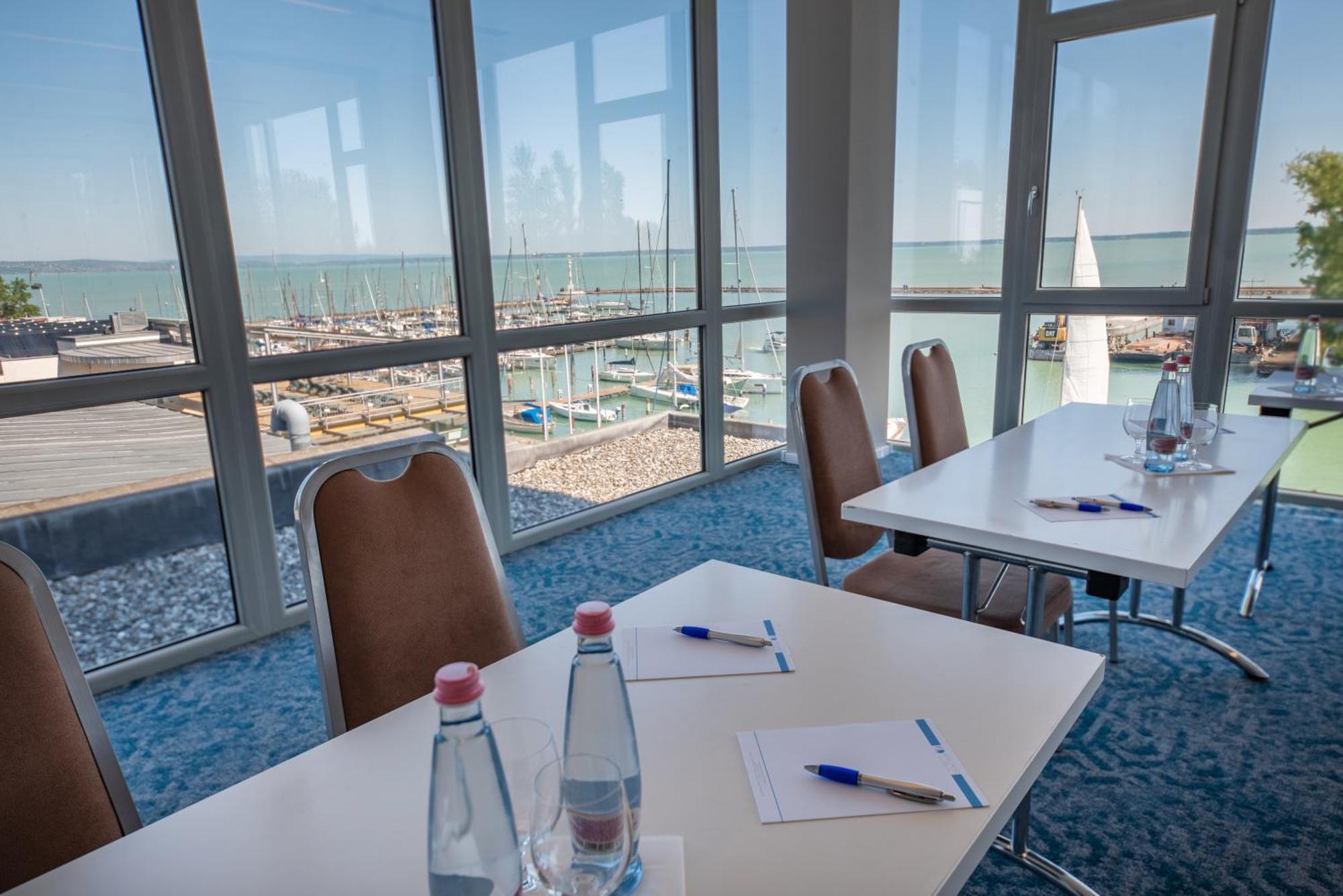 Yacht Wellness & Business Siófok