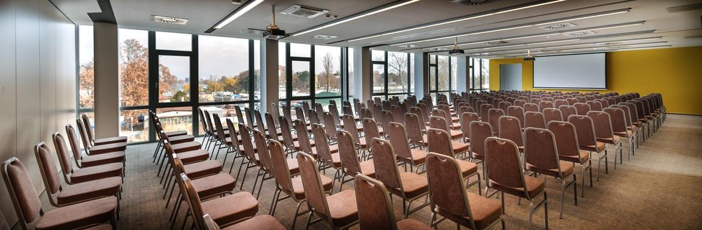 Yacht Wellness & Business Hotel Siófok