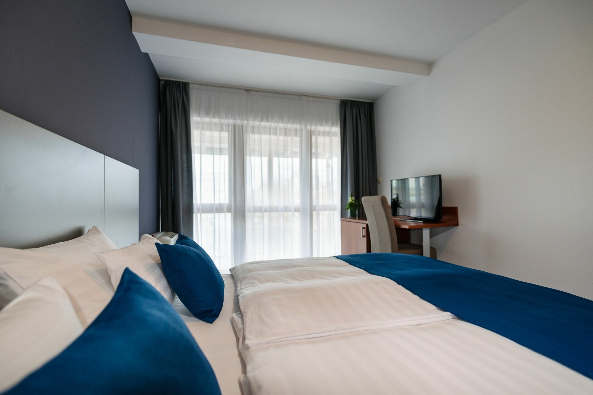 Yacht Wellness & Business Hotel