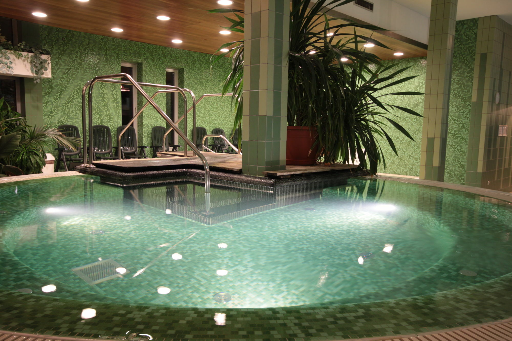 Hotel Yacht Wellness & Business Siófok