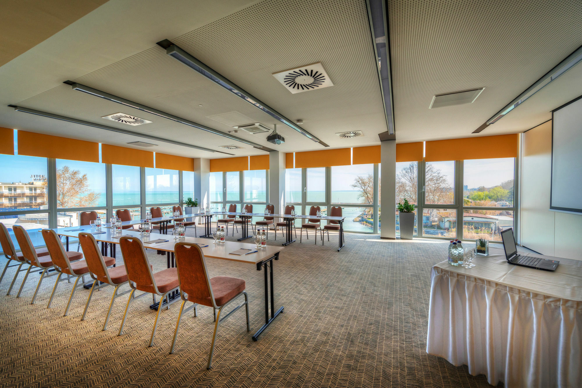 Yacht Wellness & Business Hotel Siofok