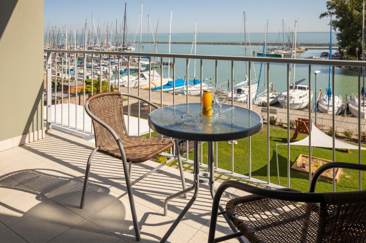 Yacht Wellness & Business Hotel