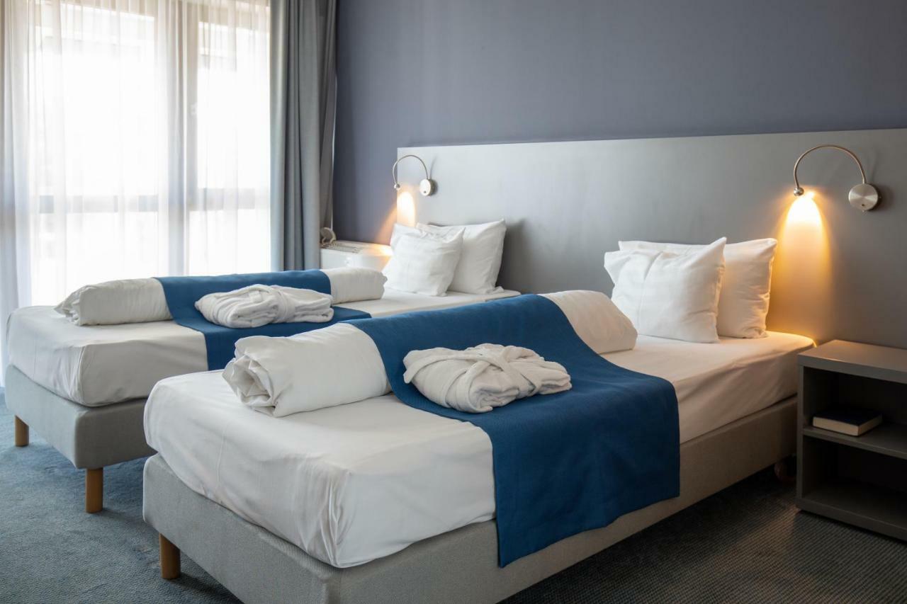 Yacht Wellness & Business Hotel 4*
