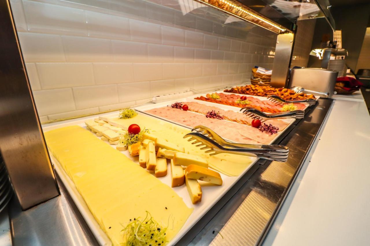 Yacht Wellness & Business Hotel Siofok